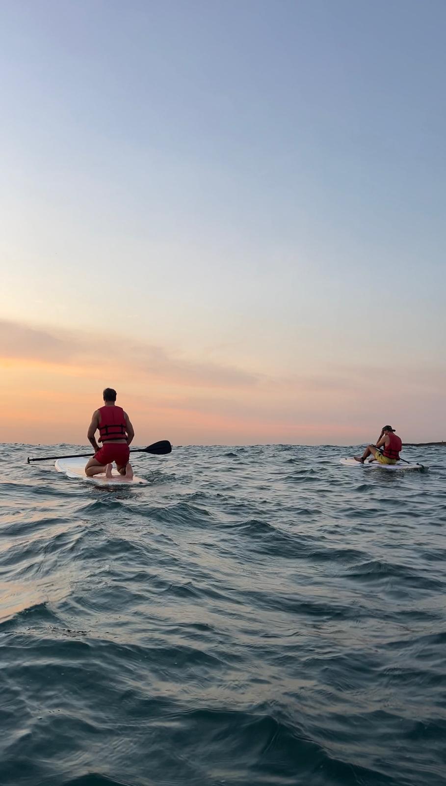 Lever de soleil sur les paddles + Session Surf